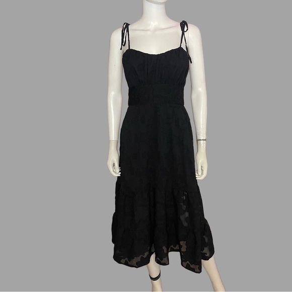 Speechless Black Smock Tiered Hem Midi Dress‎ - Picture 1 of 5
